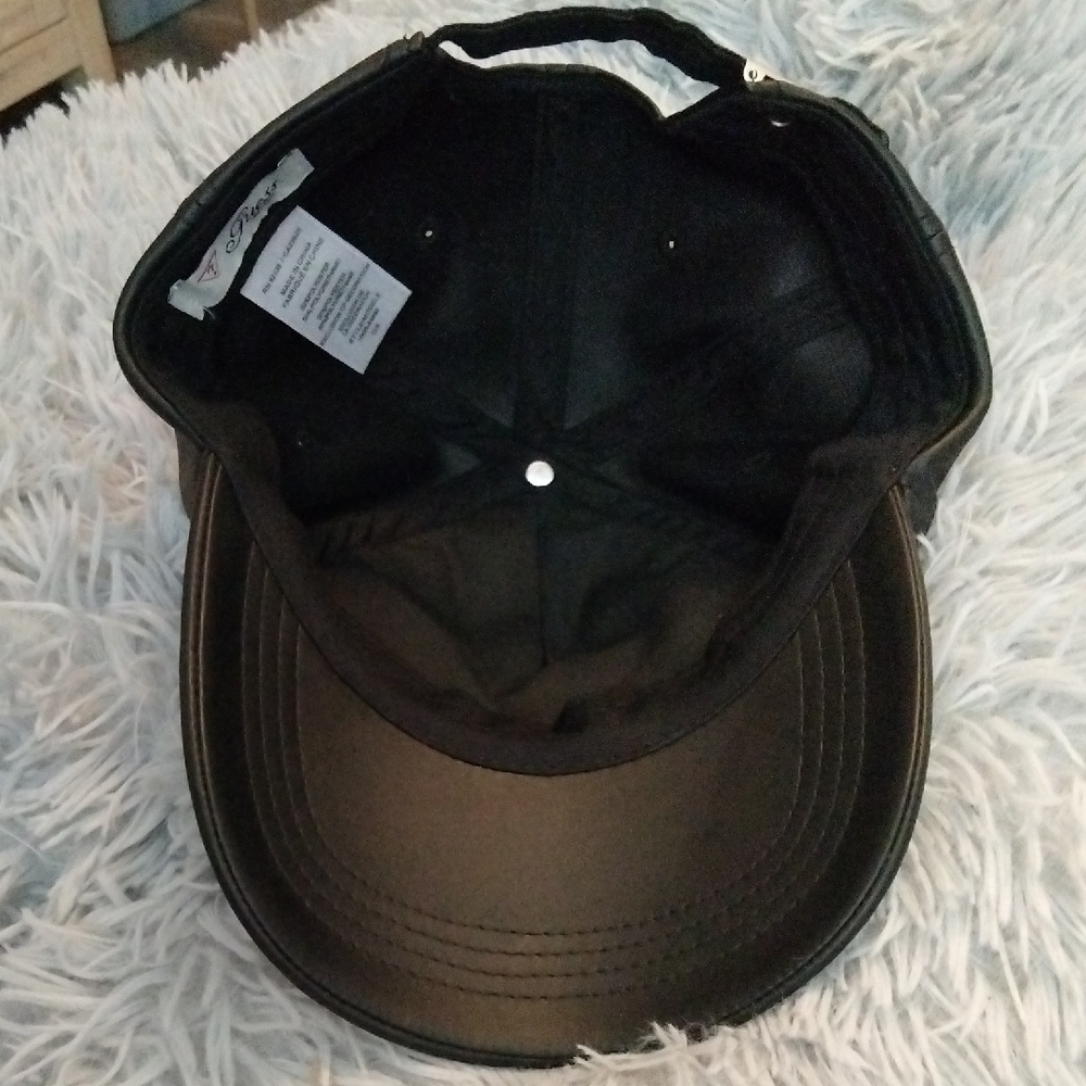 Guess Black Quilted Cap with Signature Logo - Picture 3 of 3